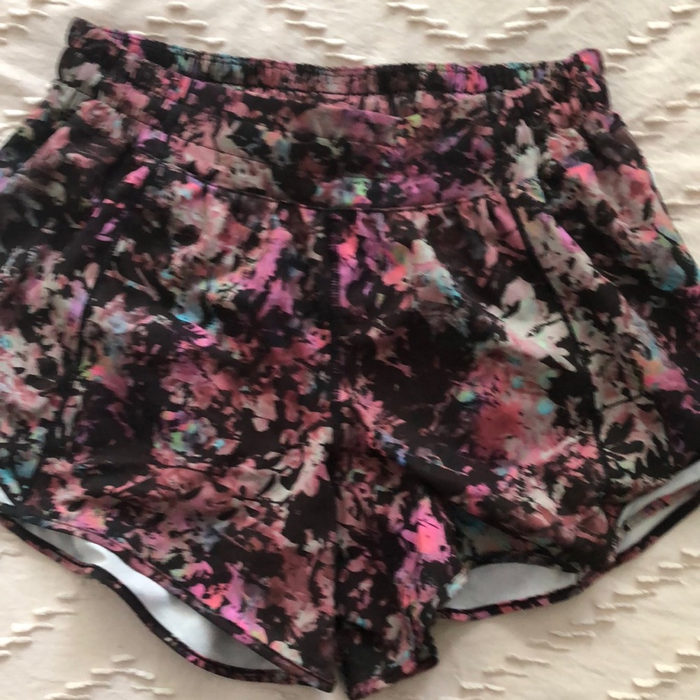 Lululemon Women's Multicolor Athletic Shorts